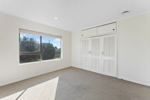 Sunny and Elevated in the Heart of Merrilands