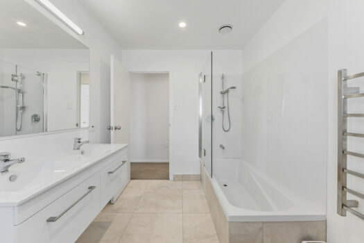 Sunny and Elevated in the Heart of Merrilands