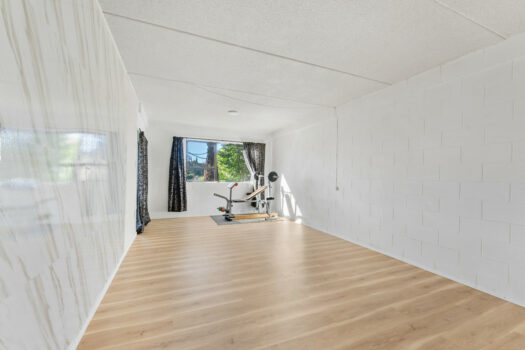 Sunny and Elevated in the Heart of Merrilands