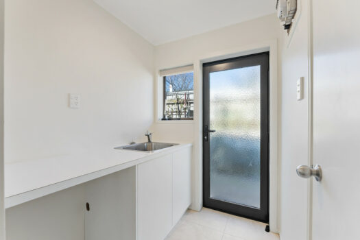 Sunny and Elevated in the Heart of Merrilands