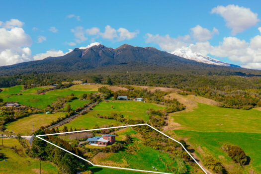 Contemporary Meets Country