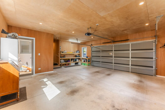 A Modern Haven of Space and Style