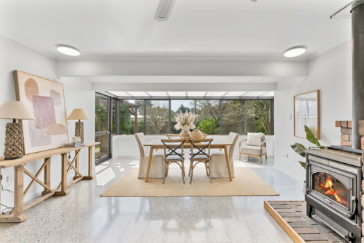 Vacant and Ready! Motivated Vendors!