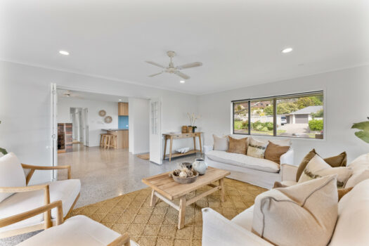 Vacant and Ready! Motivated Vendors!