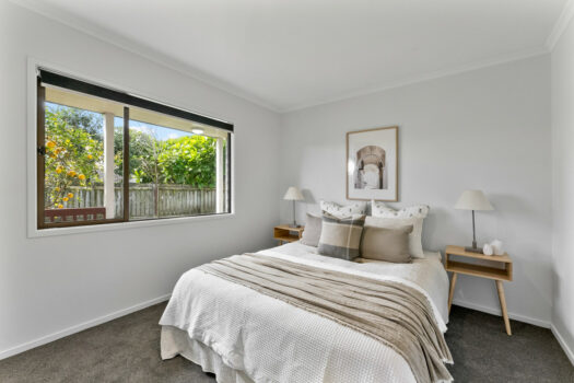 Vacant and Ready! Motivated Vendors!