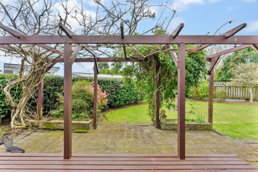 Vacant and Ready! Motivated Vendors!