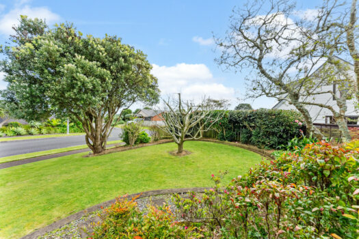 Vacant and Ready! Motivated Vendors!