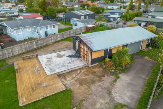 Huge Potential in the Heart of Fairy Springs – 809m² Section with Options to Rebuild or Redevelop