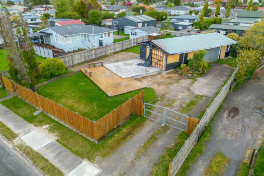 Huge Potential in the Heart of Fairy Springs – 809m² Section with Options to Rebuild or Redevelop