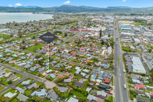 Huge Potential in the Heart of Fairy Springs – 809m² Section with Options to Rebuild or Redevelop