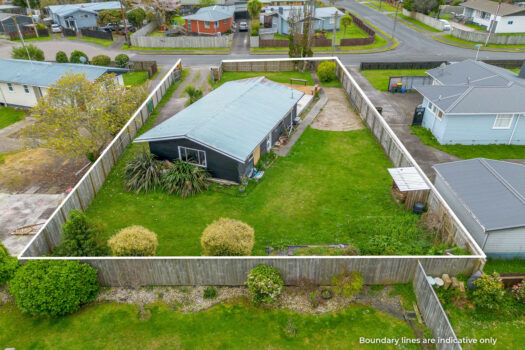 Huge Potential in the Heart of Fairy Springs – 809m² Section with Options to Rebuild or Redevelop