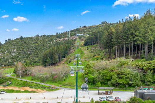 Huge Potential in the Heart of Fairy Springs – 809m² Section with Options to Rebuild or Redevelop