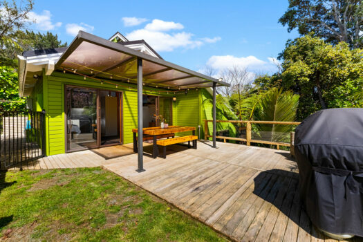 Private Treehouse Escape!