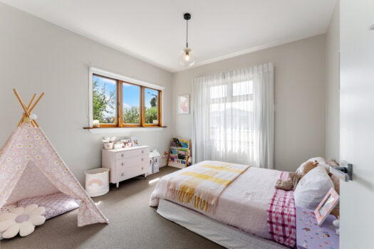 Charming, Modern, Effortless