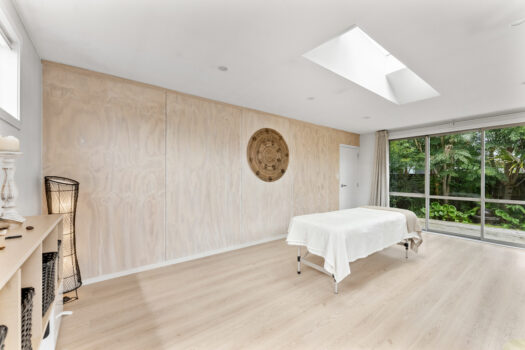 Motivated to Sell! Don't miss this Oakura Gem!