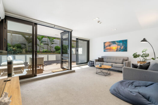 Every Day Living or Holiday Vibes