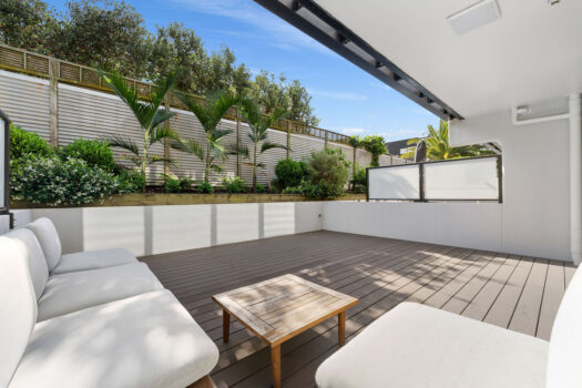 Every Day Living or Holiday Vibes