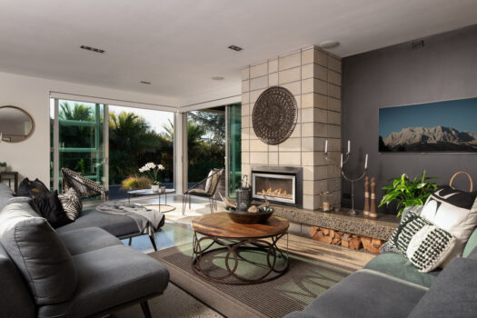 Contemporary Resort Living with B&B