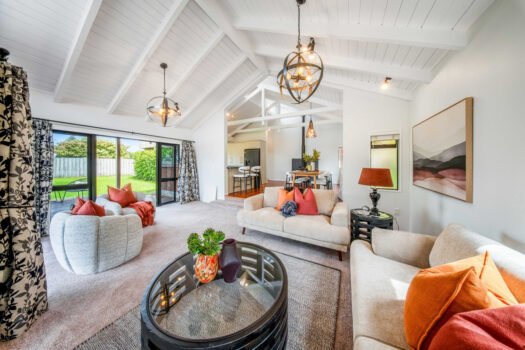 Avenues Living with Water Peeks & Adults Retreat