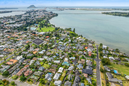 Avenues Living with Water Peeks & Adults Retreat