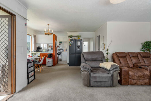 Affordable Living, Solid Central & No Body Corp