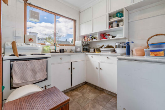 Affordable Living, Solid Central & No Body Corp