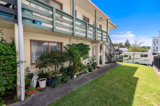 Affordable Living, Solid Central & No Body Corp