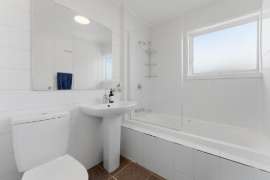 Where Sunshine, Space & Views Align