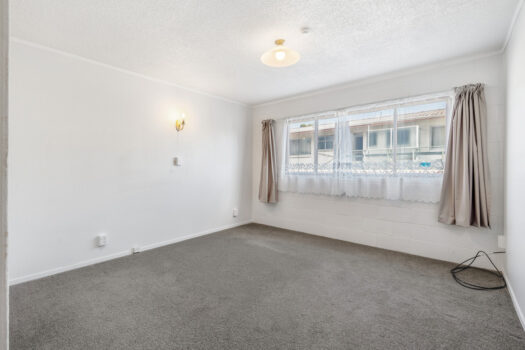 Affordable Living, Solid Central & No Body Corp