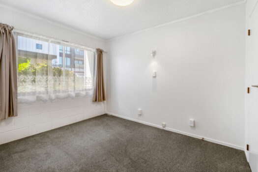 Affordable Living, Solid Central & No Body Corp