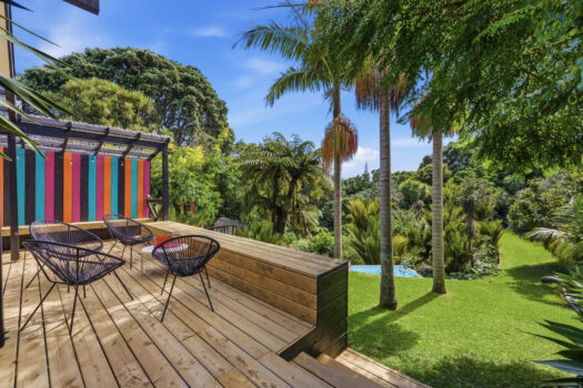 Vibrant Beach Retreat Nestled in Nature