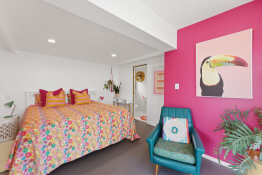 Vibrant Beach Retreat Nestled in Nature