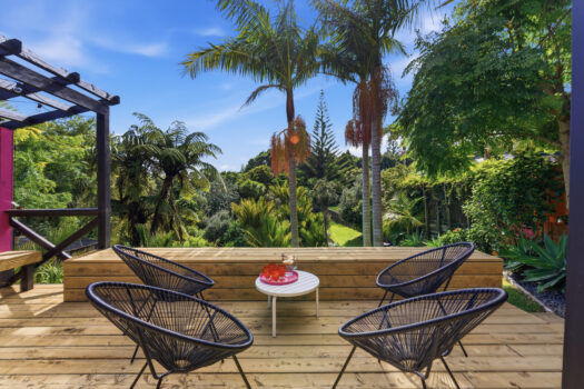 Vibrant Beach Retreat Nestled in Nature