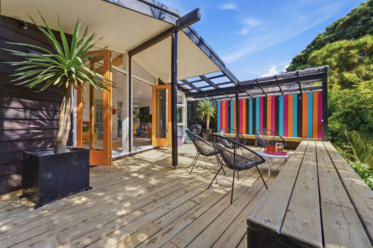 Vibrant Beach Retreat Nestled in Nature