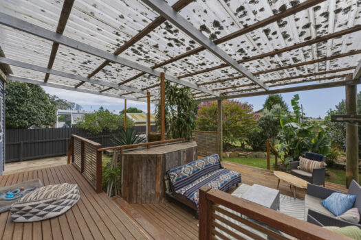 Classic Kiwi Living with a Front-Row Seat