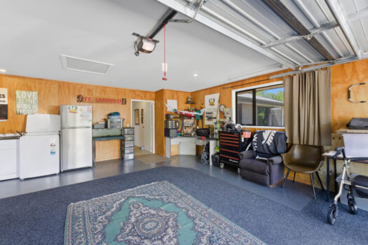 Peaceful Haven with a Natural Edge