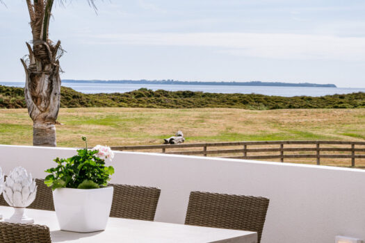 Elegant Waterfront Retreat
