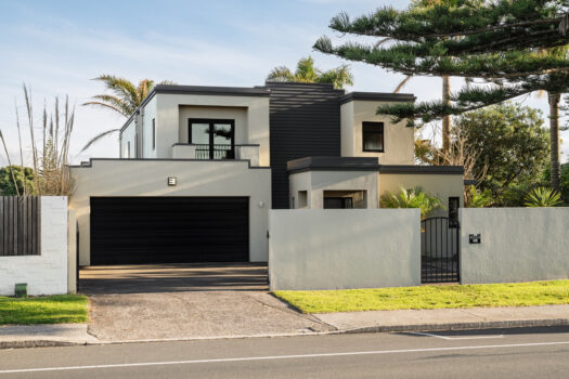 Six Bedroom Family Home on 809m2