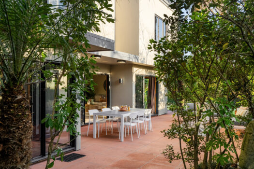 Six Bedroom Family Home on 809m2