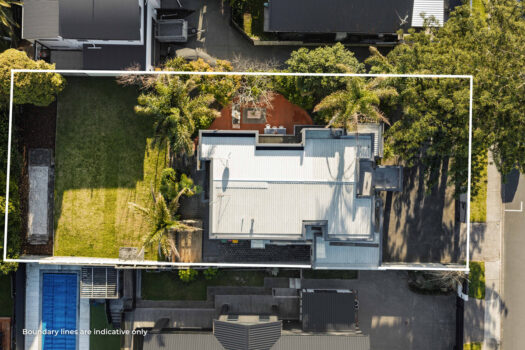 Six Bedroom Family Home on 809m2