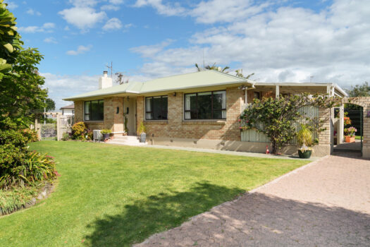 Golden Opportunity on Valley