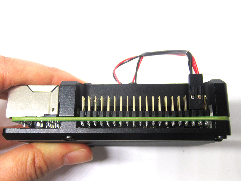 Connect fans to Raspberry Pi