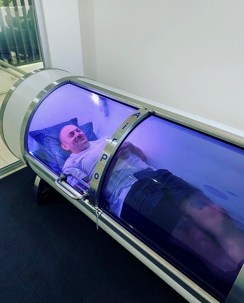 Hyperbaric Oxygen Therapy at Fresh Treatments on Sydney Road Brunswick.