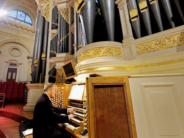 City Organist, Robert Ampt