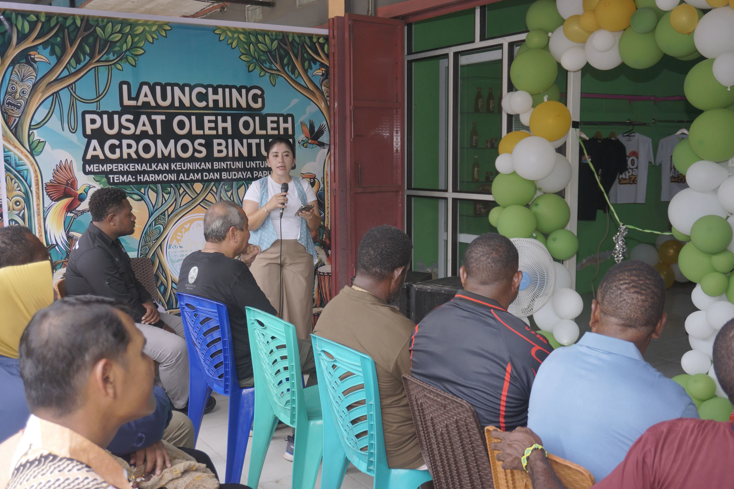 Resmikan Agromos, Perindagkop Bintuni Dorong Pusat Oleh-Oleh Berbasis "Harmoni Alam dan Budaya Papua"