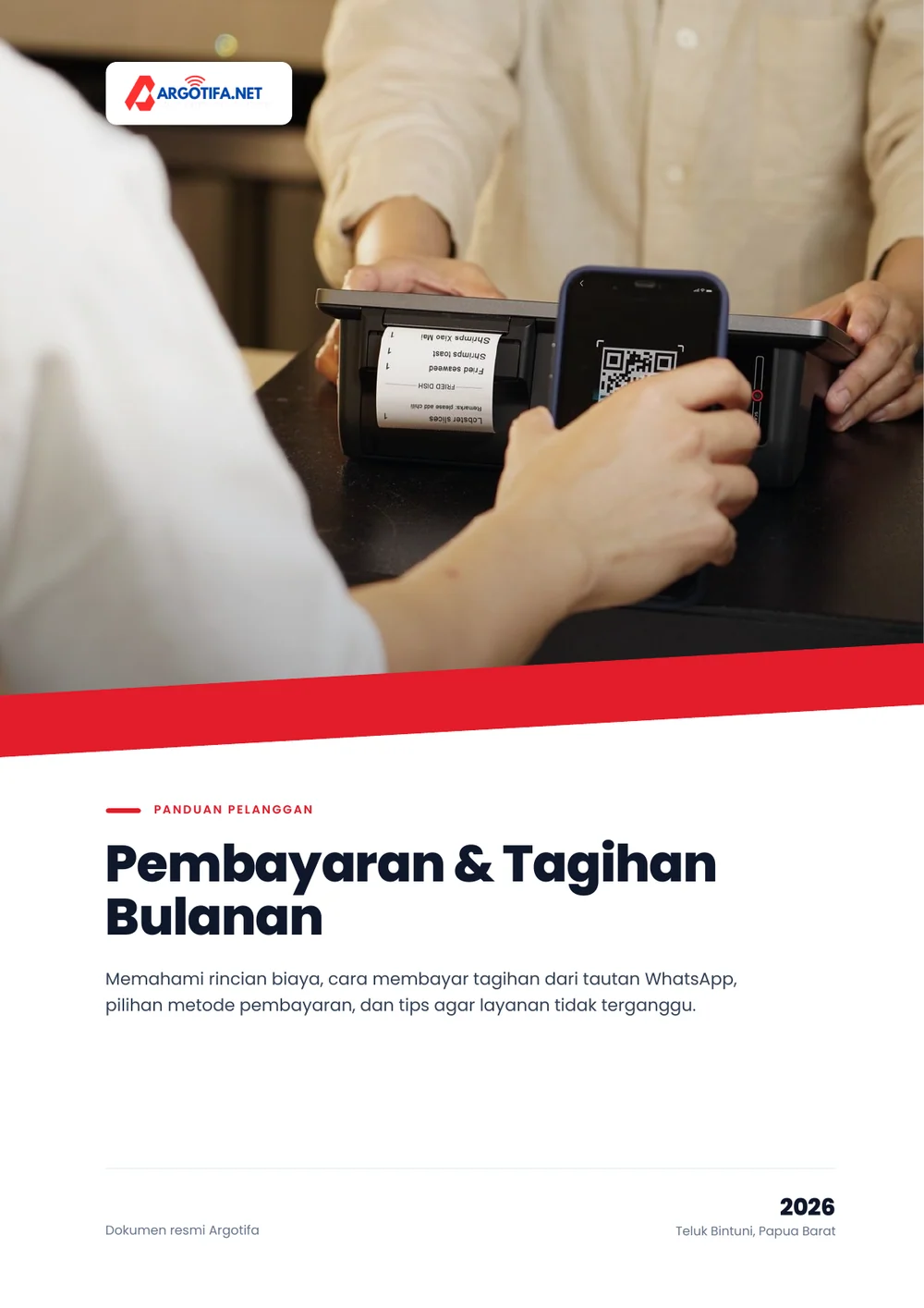 Sampul Panduan Pembayaran dan Tagihan Bulanan dengan foto pembayaran menggunakan kode QR di ponsel