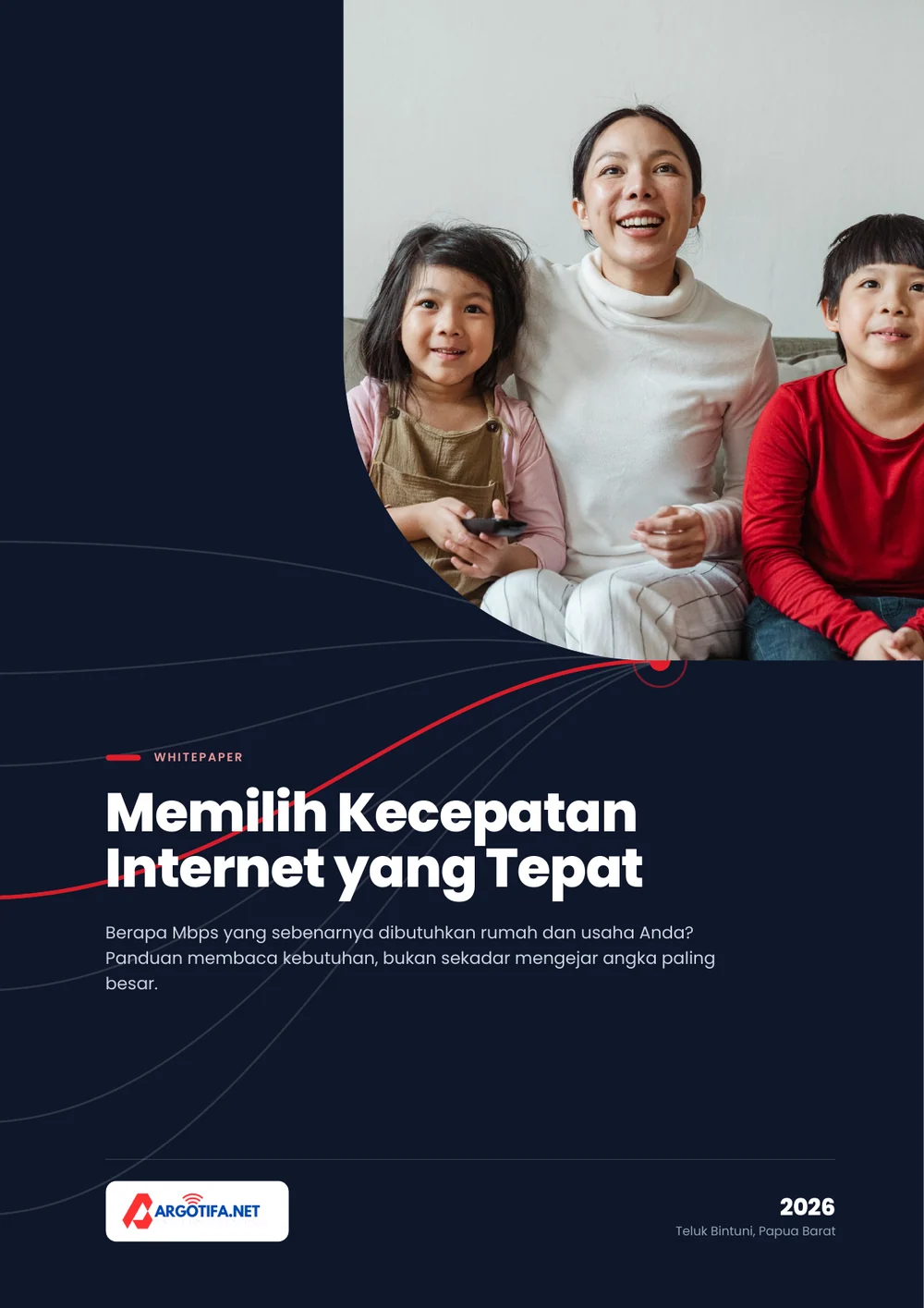 Sampul whitepaper Memilih Kecepatan Internet yang Tepat dengan foto seorang ibu dan dua anak menonton televisi bersama