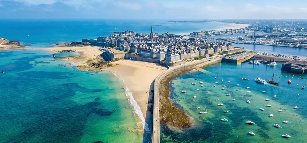 Channel Islands by Bike: Jersy, Guernsey and Sark