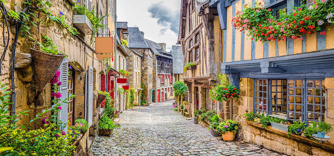 From the 'Corsaire Country' to Mont Saint-Michel