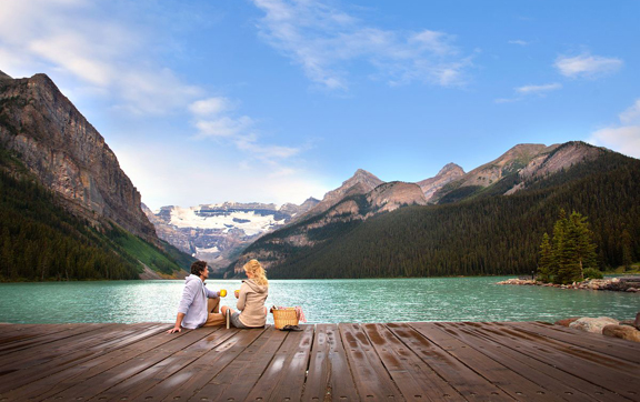 Fairmont-Chateu-Lake-Louise-Canada-Lagoon-Pinic-View